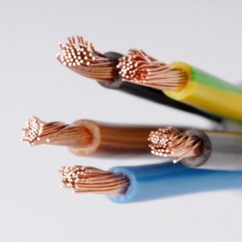 В чем разница между шнуром питания и кабелем питания?